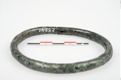 Foto von Bronzehohlblecharmring (NHMW-PRAE-025841)